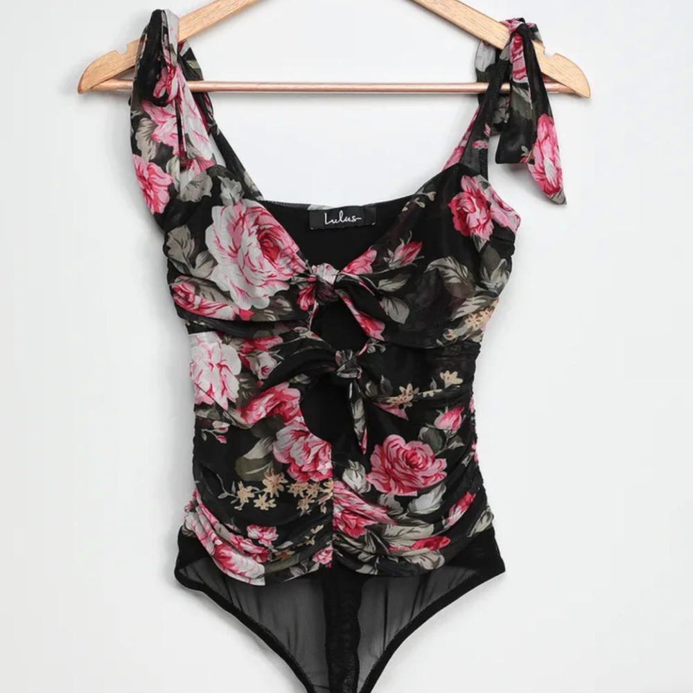 Lulus bodysuit. Size Medium. New with tags